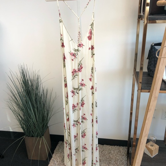 Promesa Dresses & Skirts - Floral Maxi Dress (size L) *HOST PICK*